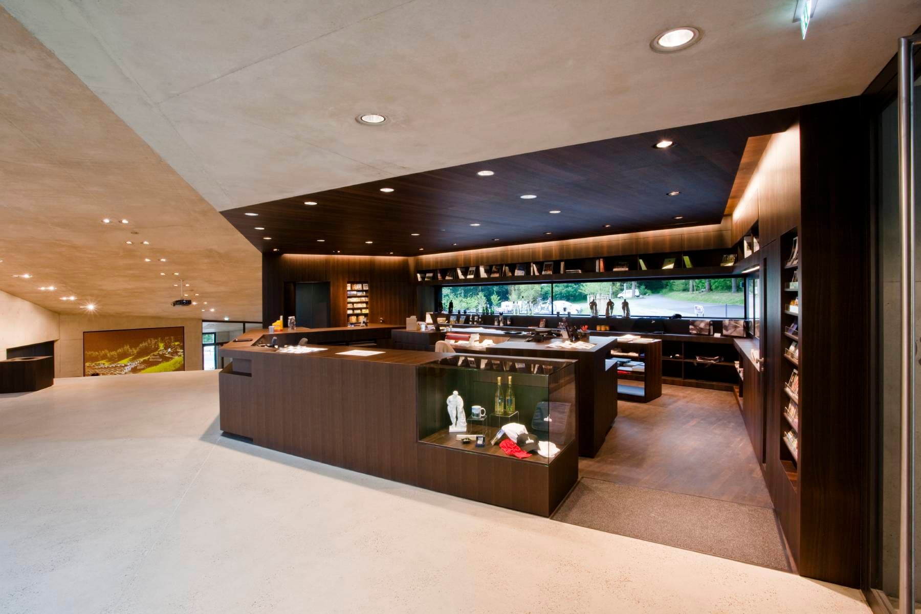 Shop und Kassenbereich im Besucherzentrum Herkules