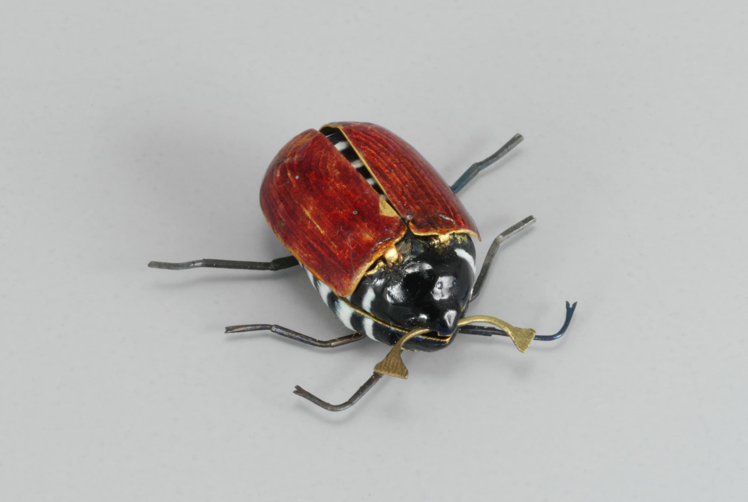 Mechanischer Maikäfer