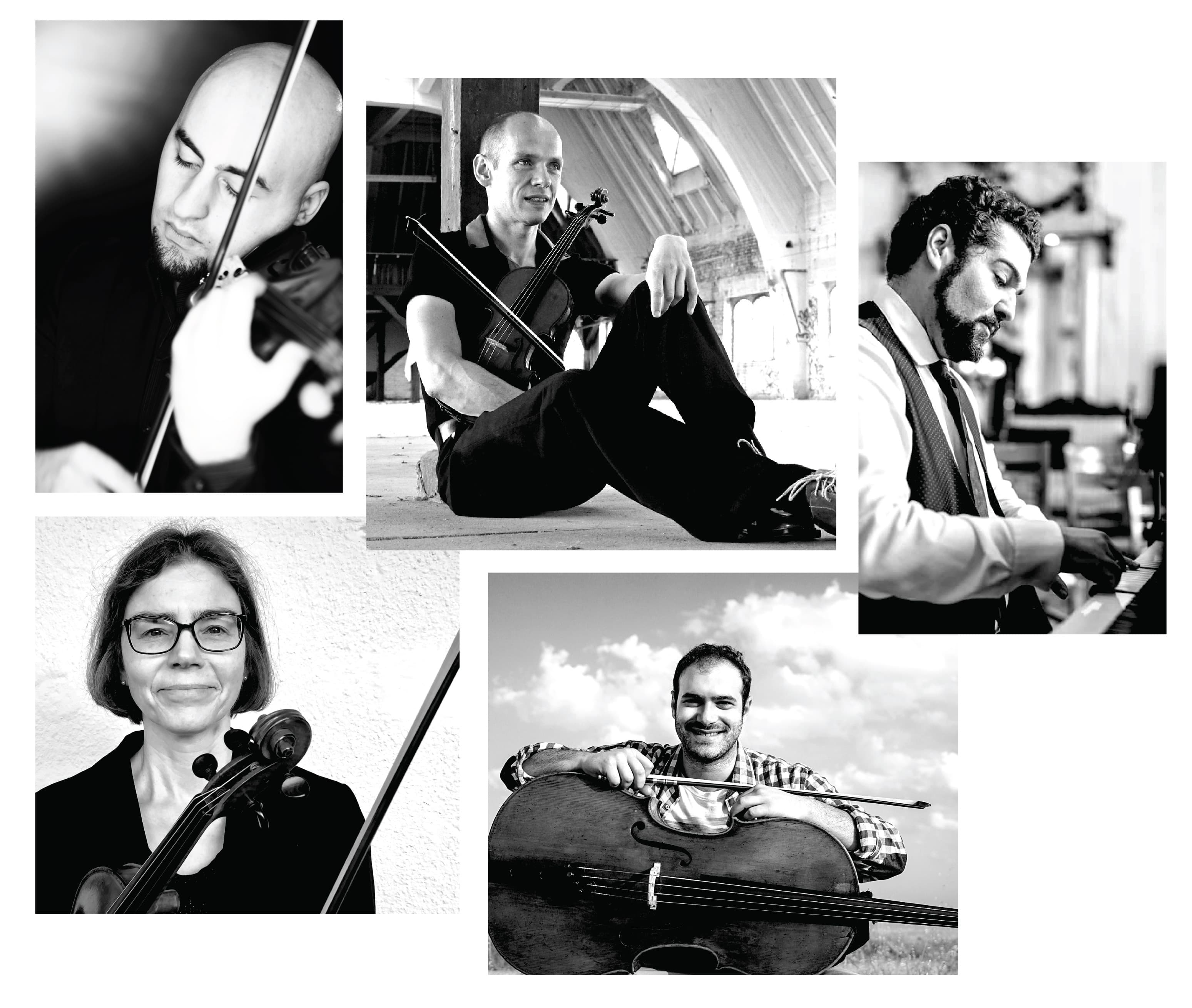 Schwarz-Weiß-Collage von fünf Musikern, die Streichinstrumente und Klavier spielen, jeder in einem eigenen Bild, das ihren Ausdruck und ihre Konzentration zeigt.