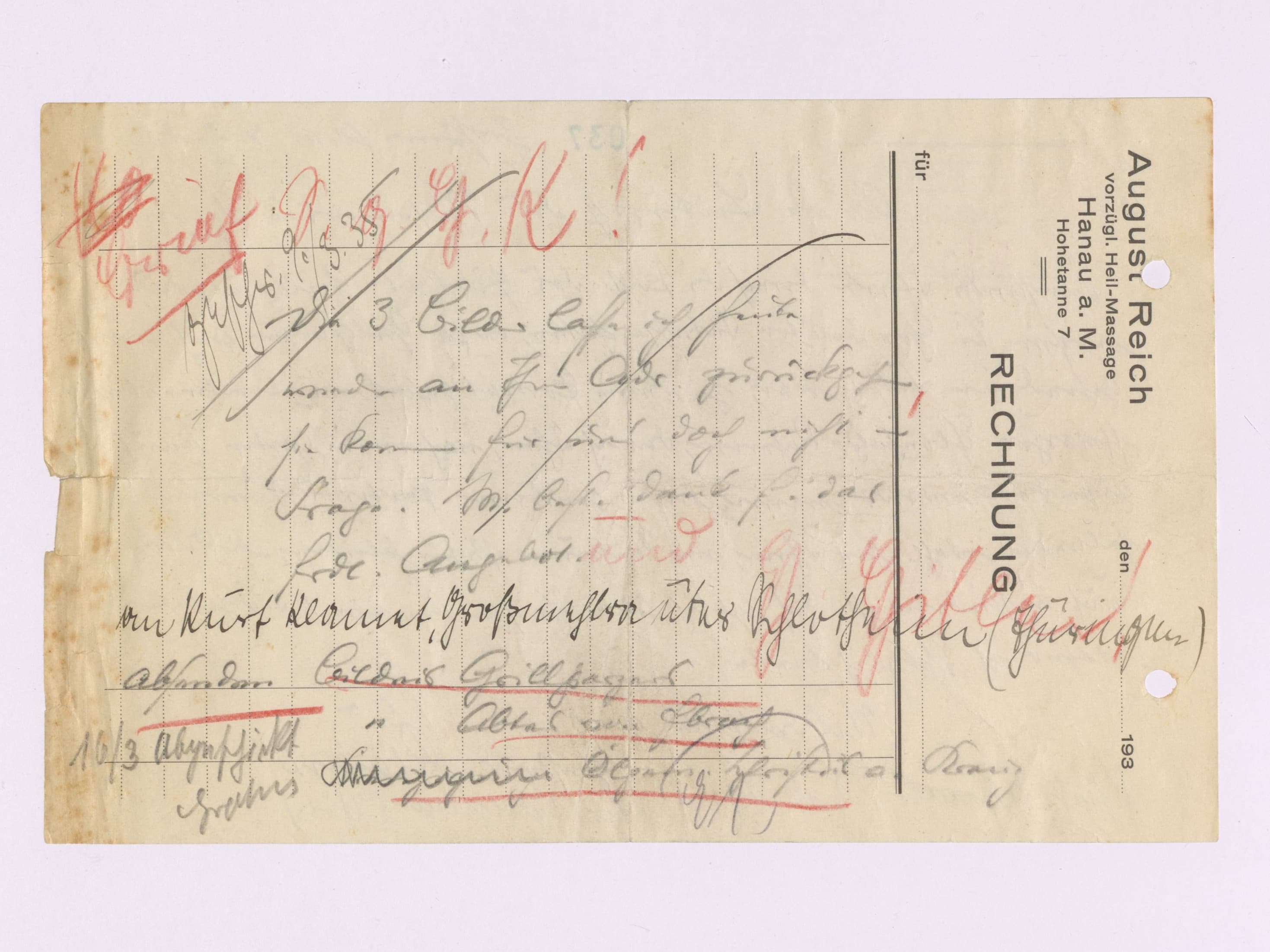 Eine alte, handgeschriebene deutsche Quittung mit roter und schwarzer Tinte, die Berechnungen und Anmerkungen auf vergilbtem Papier zeigt.